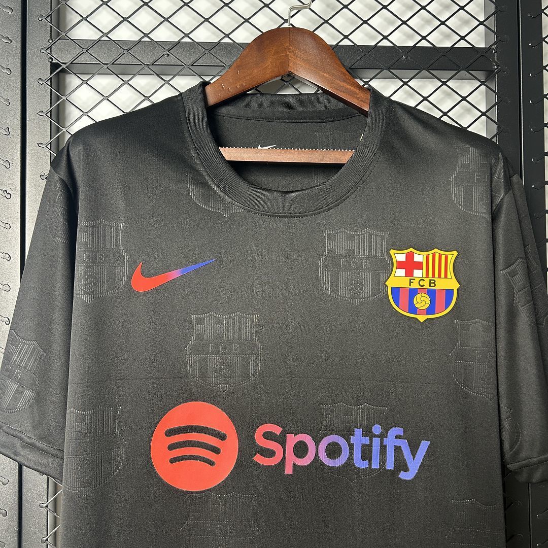 25-26 Barcelona Black Special Edition