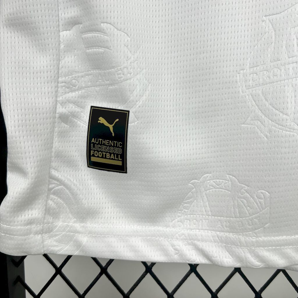 25-26 Marseille Home Kit